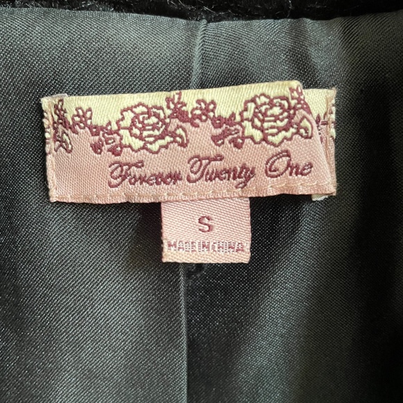 Black Faux Fur Shrug Size Small - Picture 5 of 6